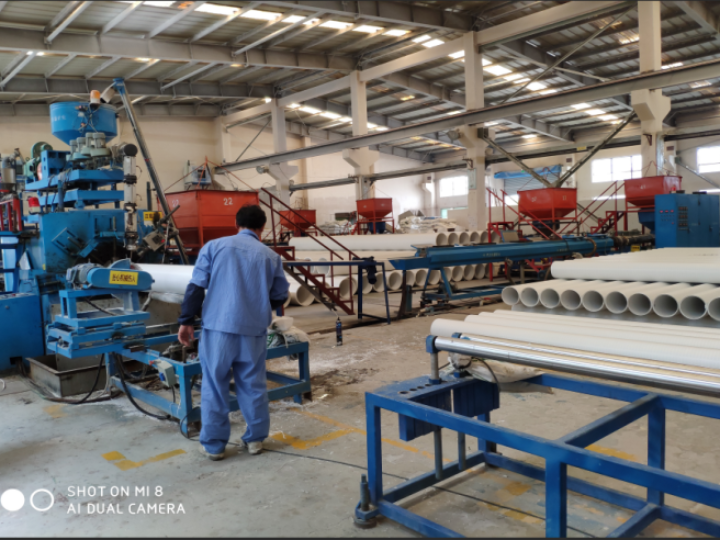 熱(rè)火(huǒ)朝天忙生(shēng)産 保質保量趕任務